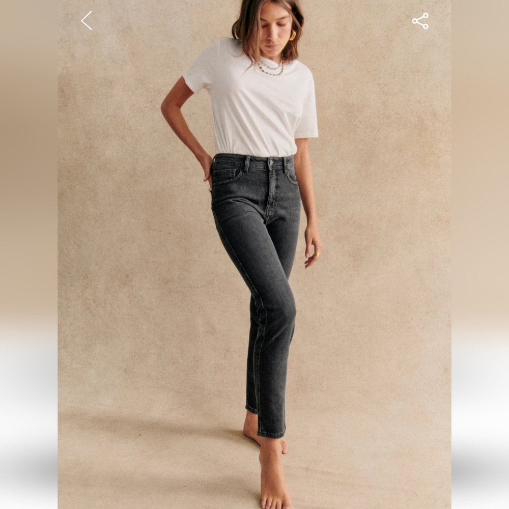 Sezane High-Rise Slim Straight Jeans in Washed Black